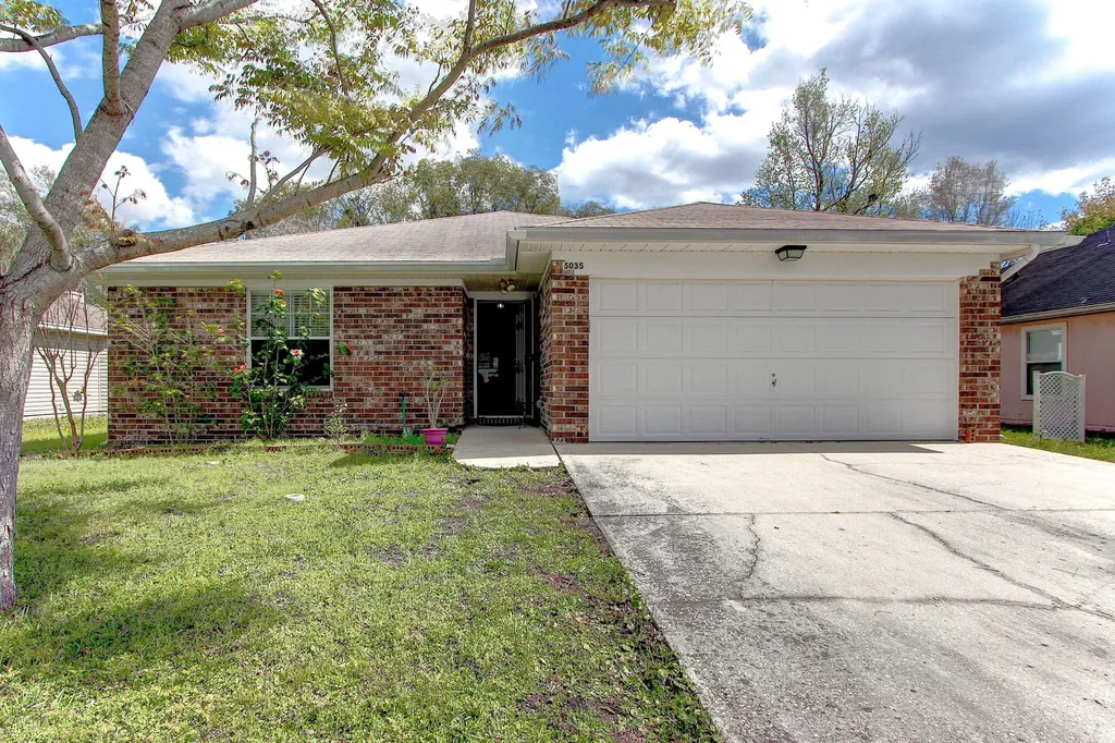 5035 Acre Estates Drive W Jacksonville FL 32210
