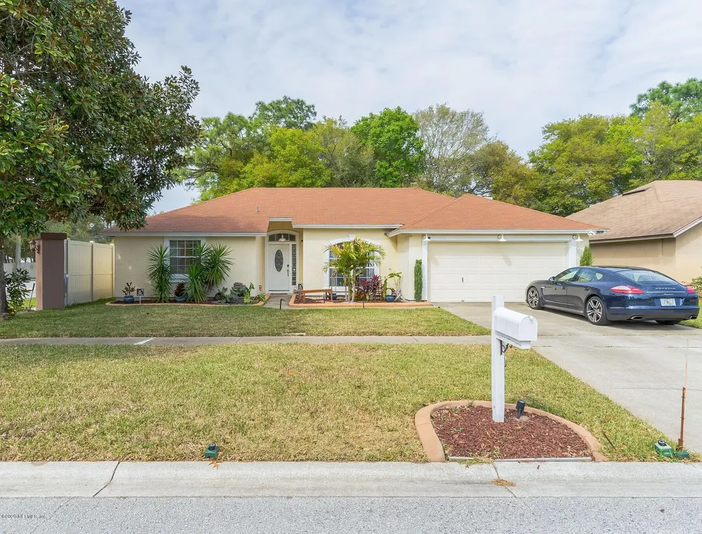 8207 International Village Drive Jacksonville FL 32277