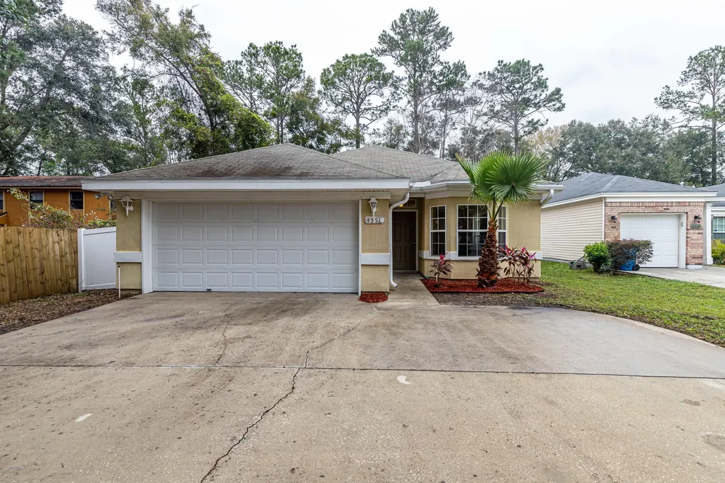 4351 Campus Hills Circle Jacksonville FL 32218