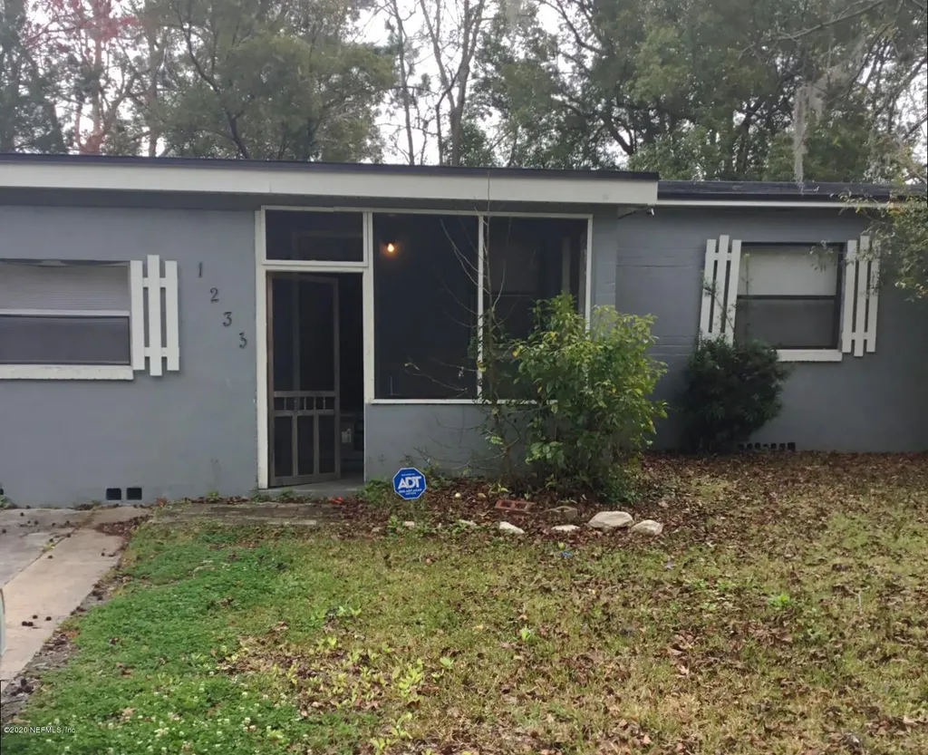 1233 Denaud Street Jacksonville FL 32205