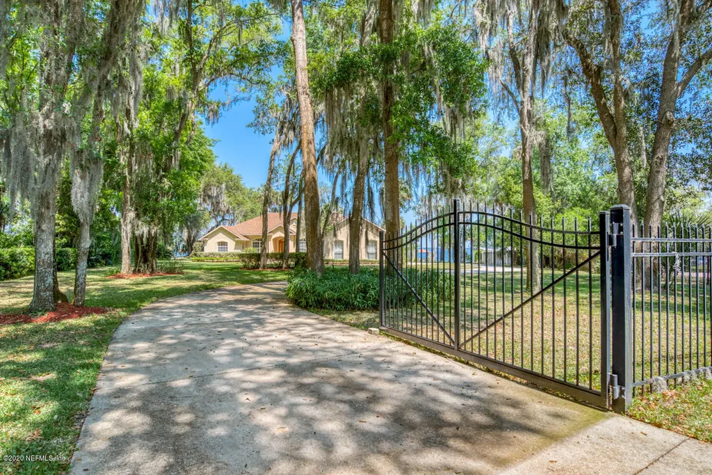 134 Orange Tree Road East Palatka FL 32131