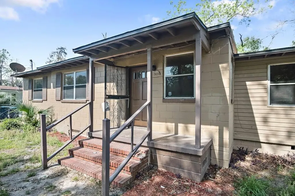 8046 Denham Road E Jacksonville FL 32208