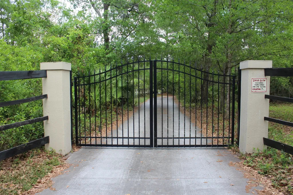 2743 Seminole Village Drive Middleburg FL 32068
