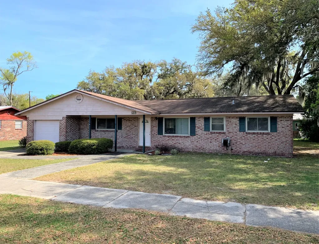 123 Mellon Road Palatka FL 32177