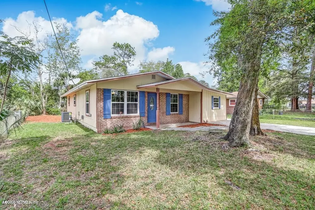 1102 Walnut Street Green Cove Springs FL 32043