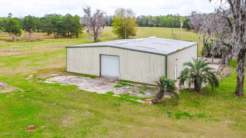 6873 Woodlawn Road Macclenny FL 32063