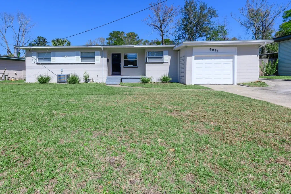 6911 Mayapple Road Jacksonville FL 32211
