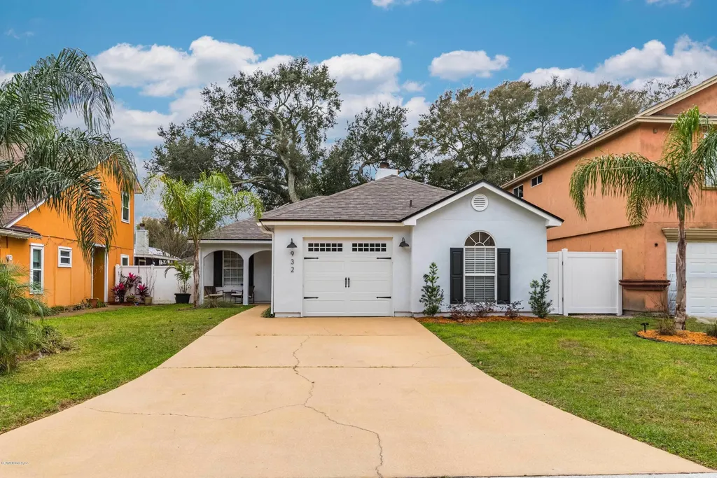 932 Majestic Cypress Drive N Jacksonville FL 32233