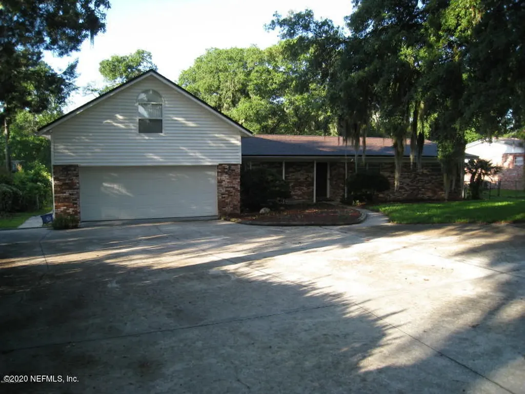 937 Lake Asbury Drive Green Cove Springs FL 32043