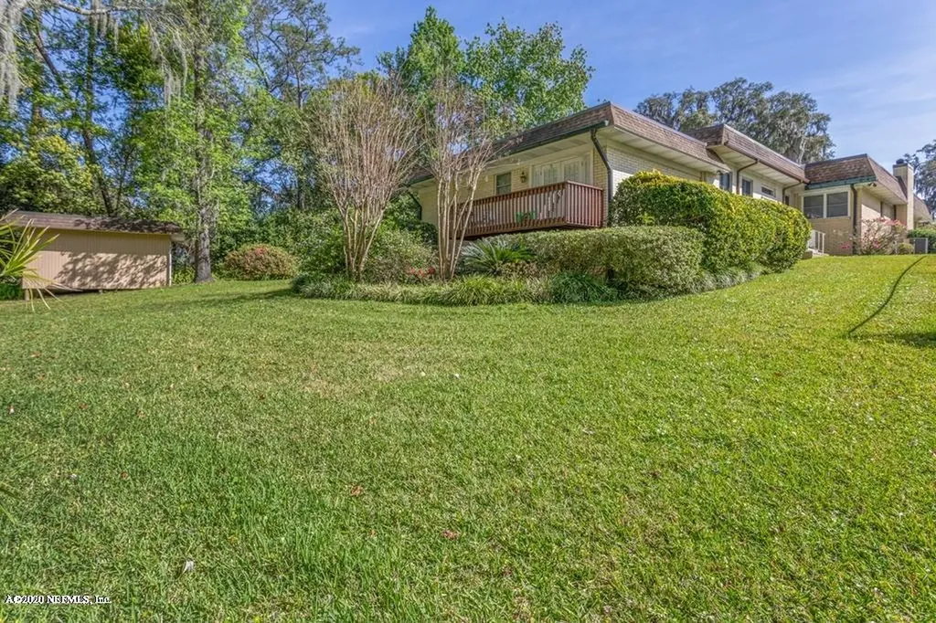 1090 Knoll Drive W Jacksonville FL 32221