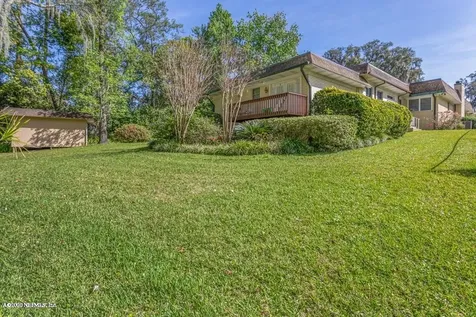 1090 Knoll Drive W Jacksonville FL 32221