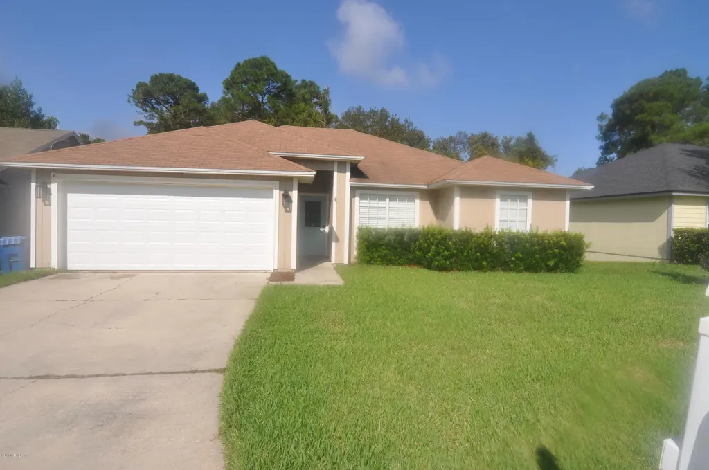 1748 Chandelier Circle W Jacksonville FL 32225