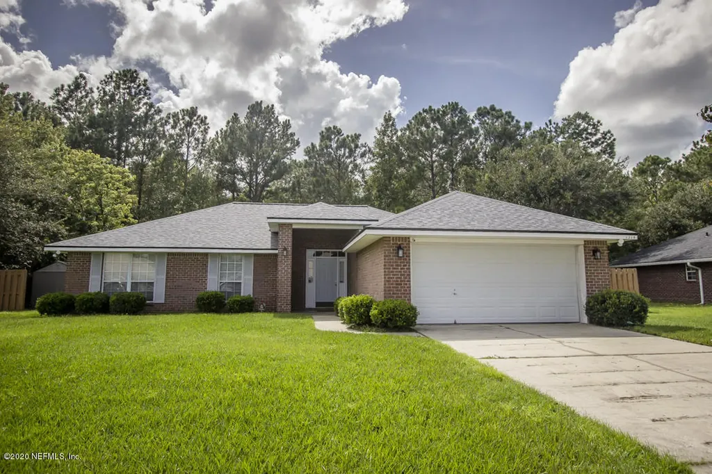 1314 Mcgirts Creek Drive W Jacksonville FL 32221