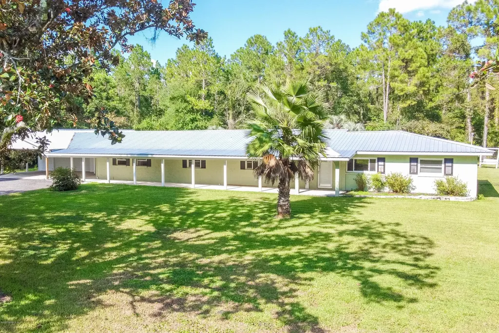 9885 SE State Road 100 Starke FL 32091