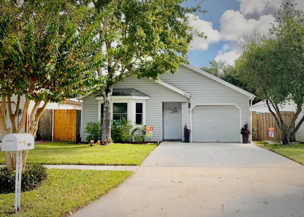 1885 Mackenzie Court S Middleburg FL 32068