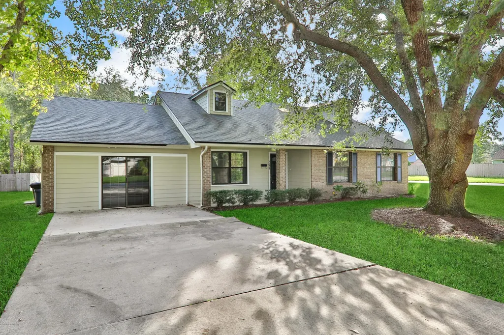 577 Robert Livingston Street Orange Park FL 32073
