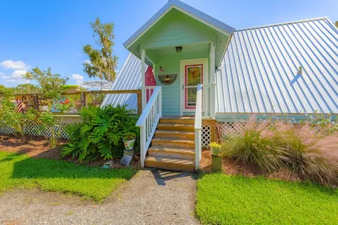 221 Commercial Avenue East Palatka FL 32131