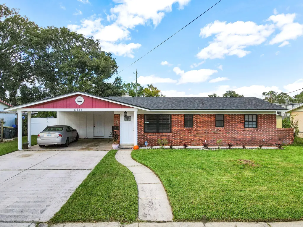 5655 Fargo Drive N Jacksonville FL 32207