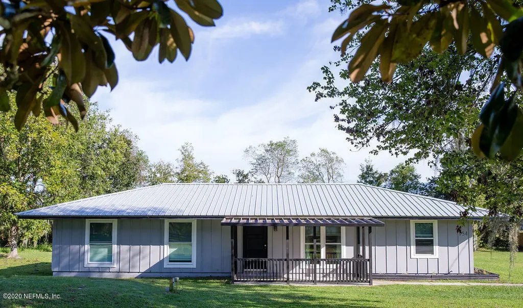 154 E River Road East Palatka FL 32131