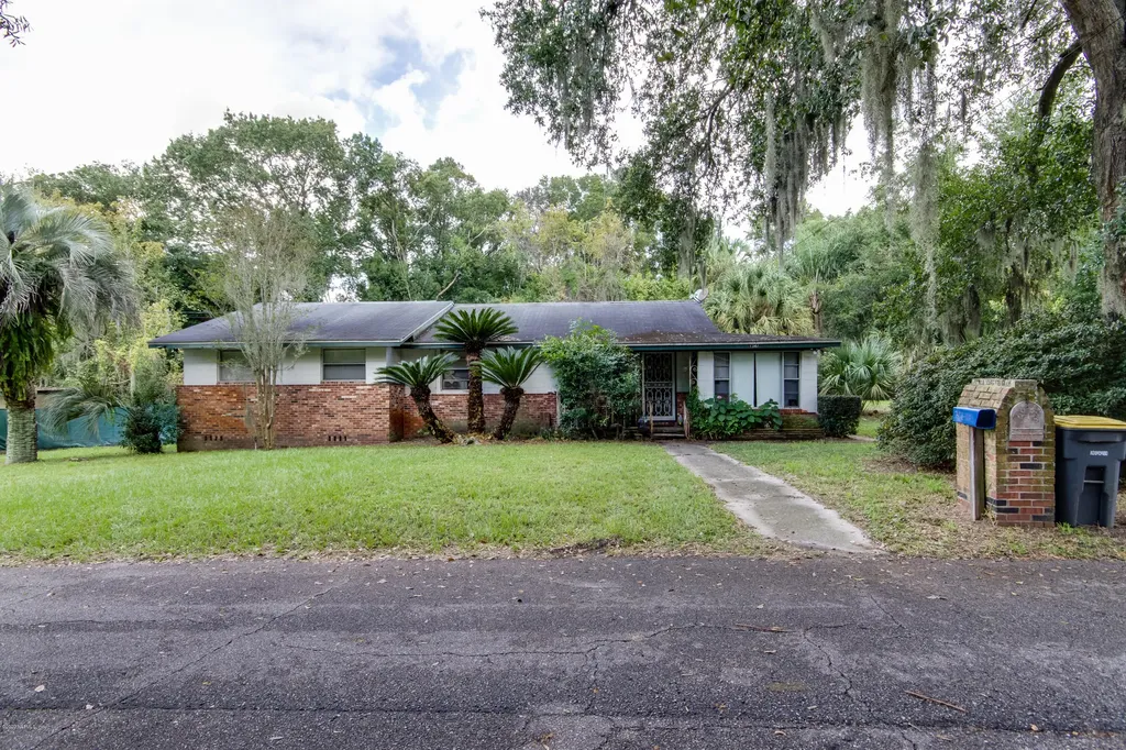 1347 Crestwood Street Jacksonville FL 32208