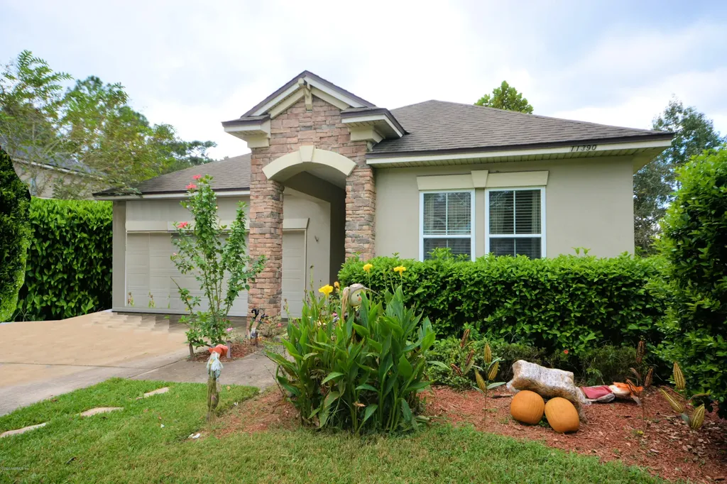 11390 Emilys Crossing Court Jacksonville FL 32257