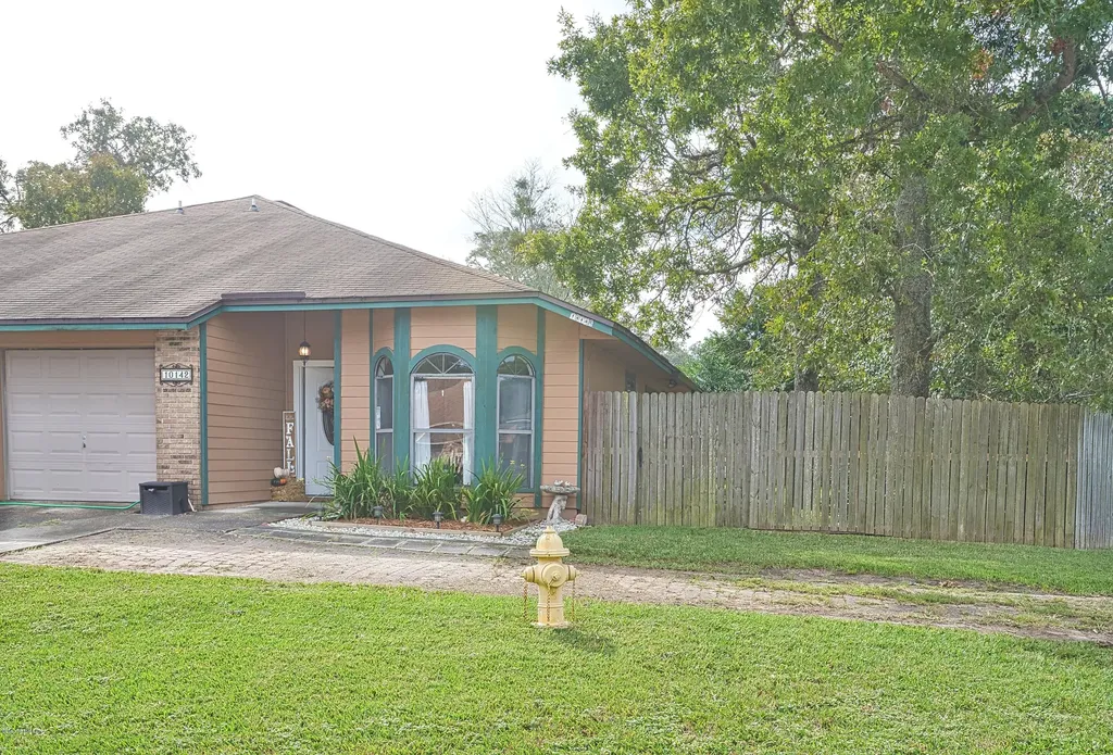 10142 Geni Hill Circle N Jacksonville FL 32225