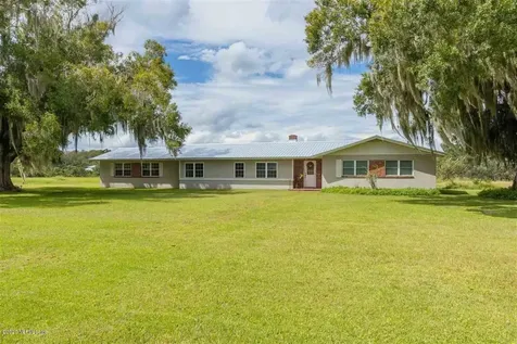 196 Commercial Avenue East Palatka FL 32131