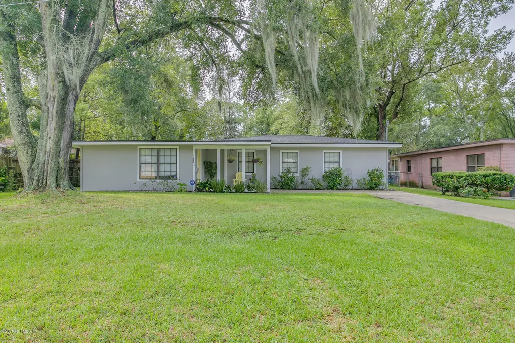 5114 Woodcrest Road Jacksonville FL 32205
