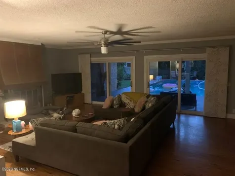 4042 Harbour Cove Drive Jacksonville FL 32225
