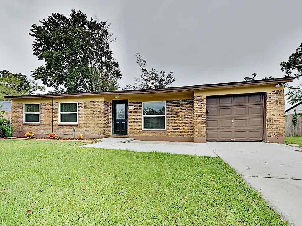 8615 Frost Street N Jacksonville FL 32221