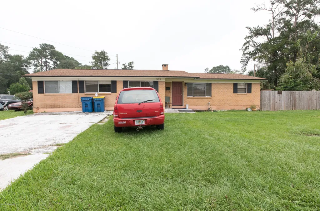 7819 Lake Park Drive Jacksonville FL 32208