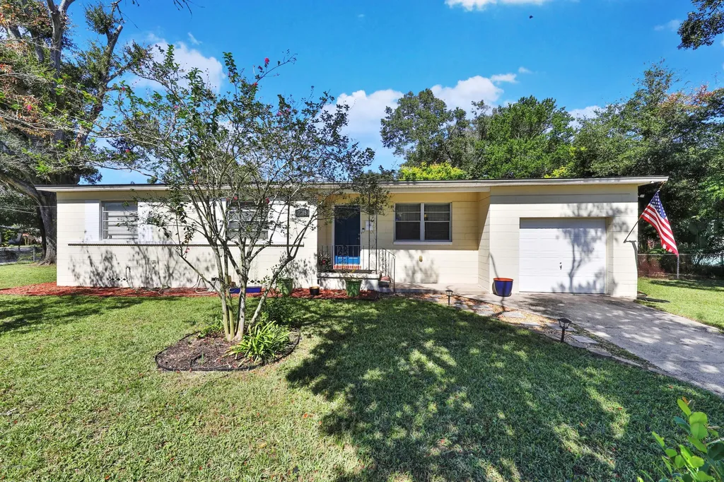 7305 Hielo Drive Jacksonville FL 32211