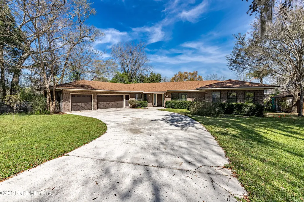1704 Memory Lane Jacksonville FL 32210