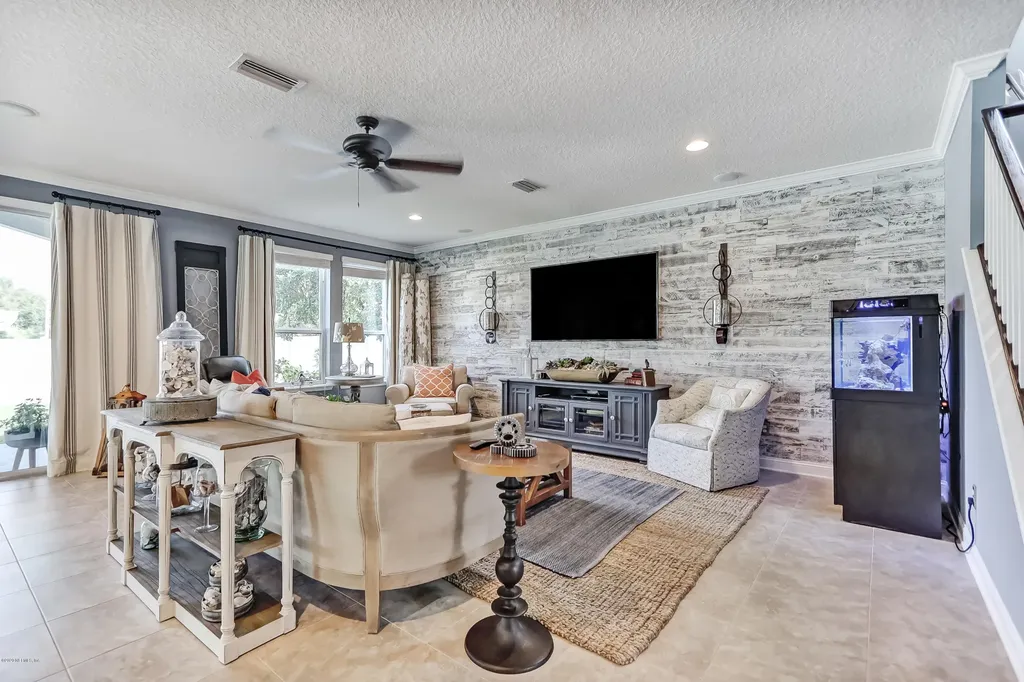 400 Margaret Street Neptune Beach FL 32266