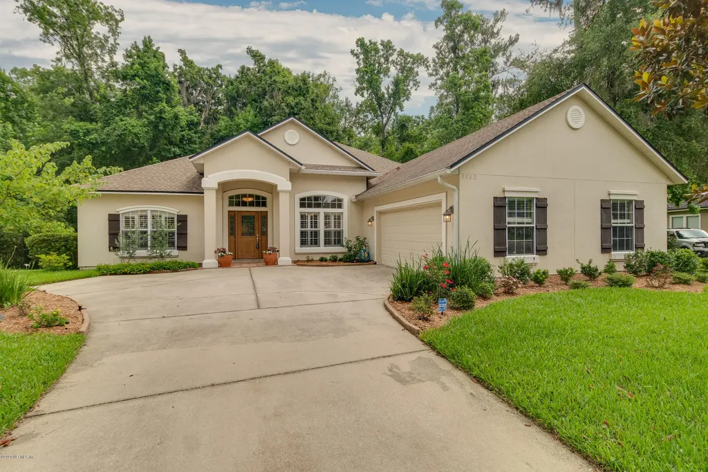 3562 Crescent Point Court Green Cove Springs FL 32043