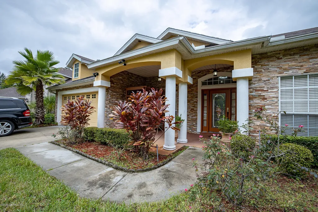 8327 Warlin Drive S Jacksonville FL 32216