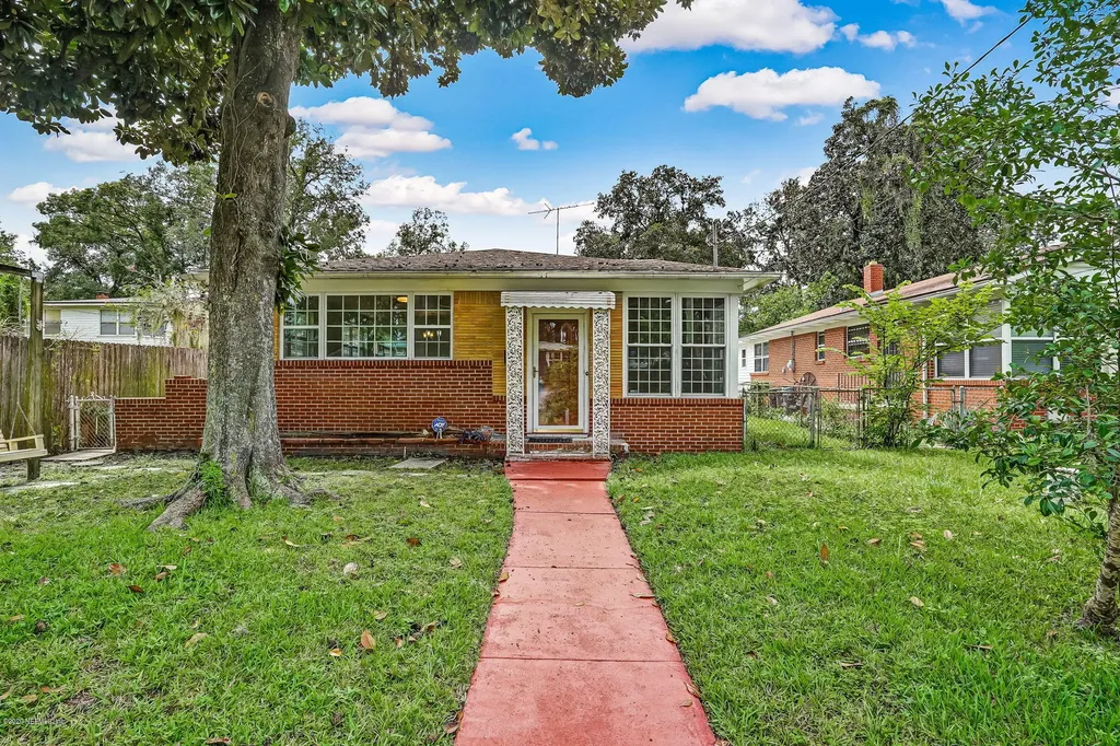 124 W 67th Street Jacksonville FL 32208