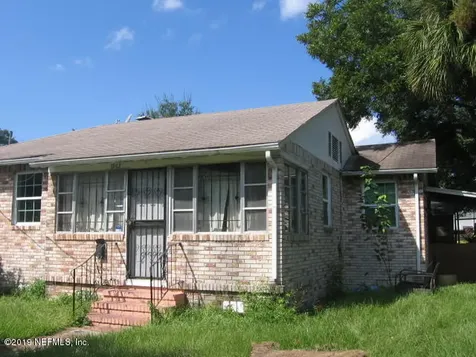1943 College Circle S Jacksonville FL 32209