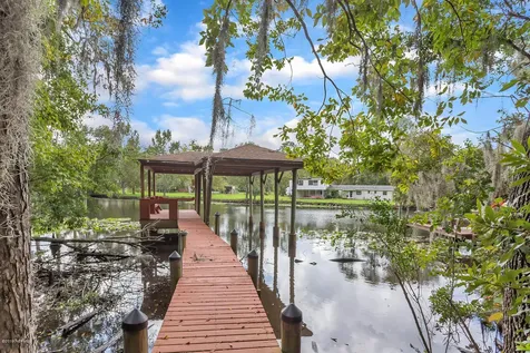 5562 Mardis Place E Jacksonville FL 32205