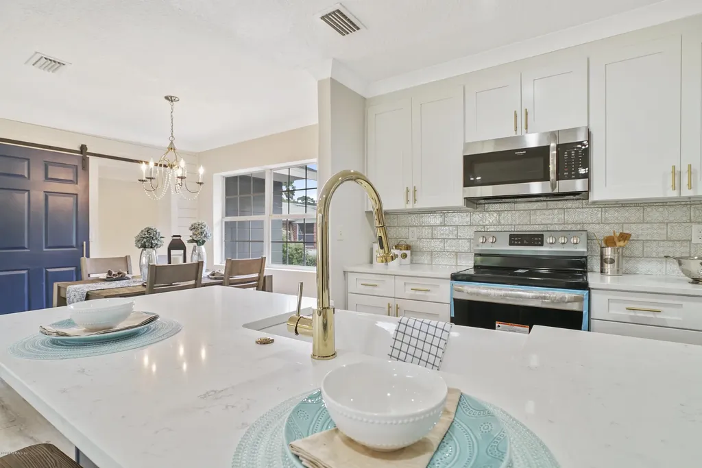 933 Arlingwood Avenue Jacksonville FL 32211