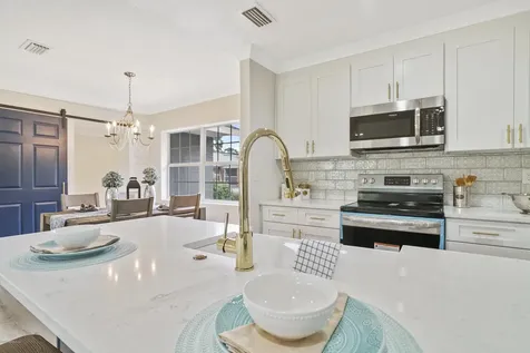 933 Arlingwood Avenue Jacksonville FL 32211