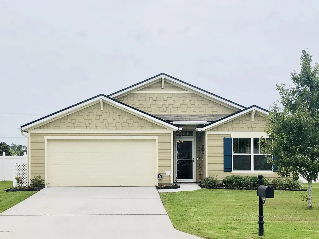 2352 Bonnie Lakes Drive Green Cove Springs FL 32043