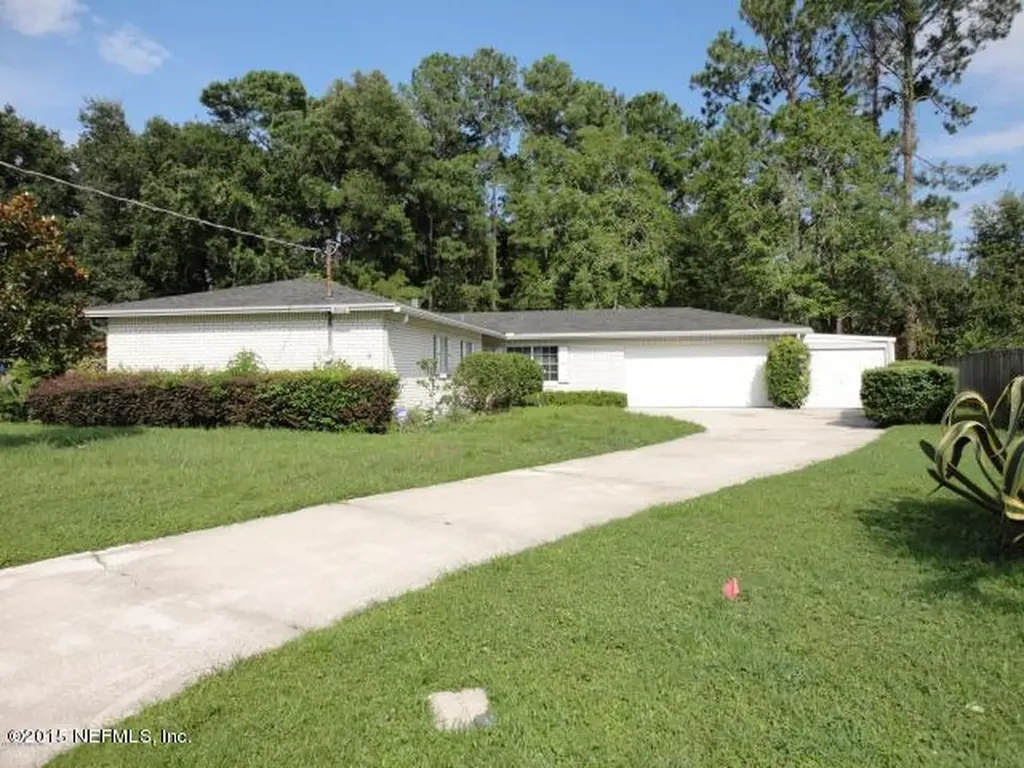 8183 El Ciento Court Jacksonville FL 32217