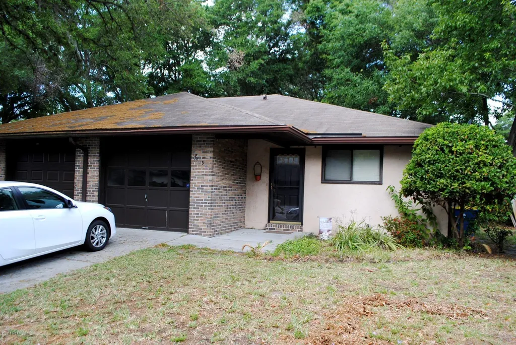 7465 Colony Cove Lane Jacksonville FL 32277