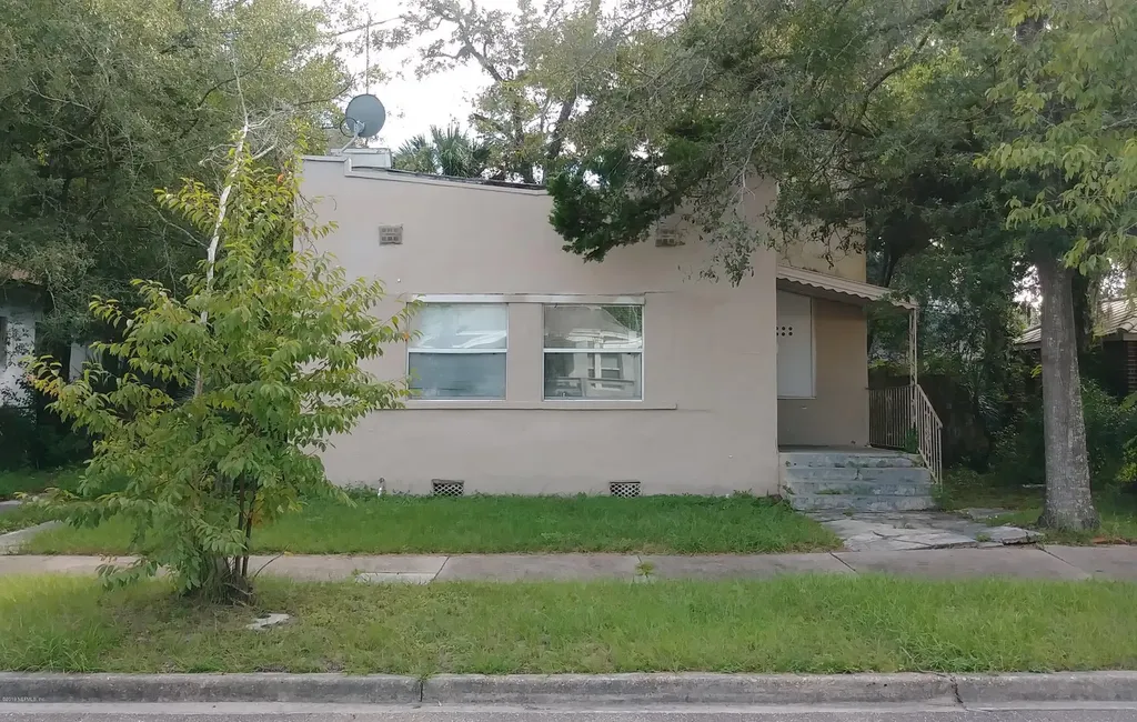 672 Basswood Street Jacksonville FL 32206
