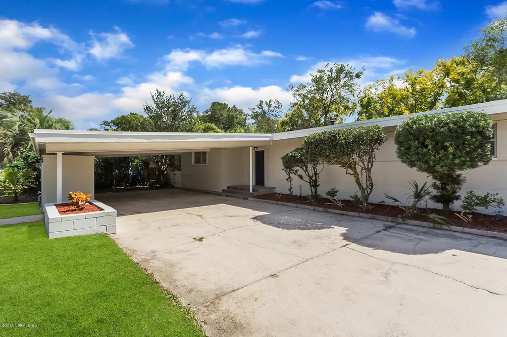 5234 Matanzas Way Jacksonville FL 32211