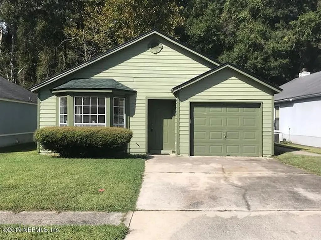 1882 Alberta Court S Middleburg FL 32068