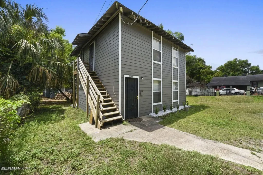 2564 Lewis Street Jacksonville FL 32204
