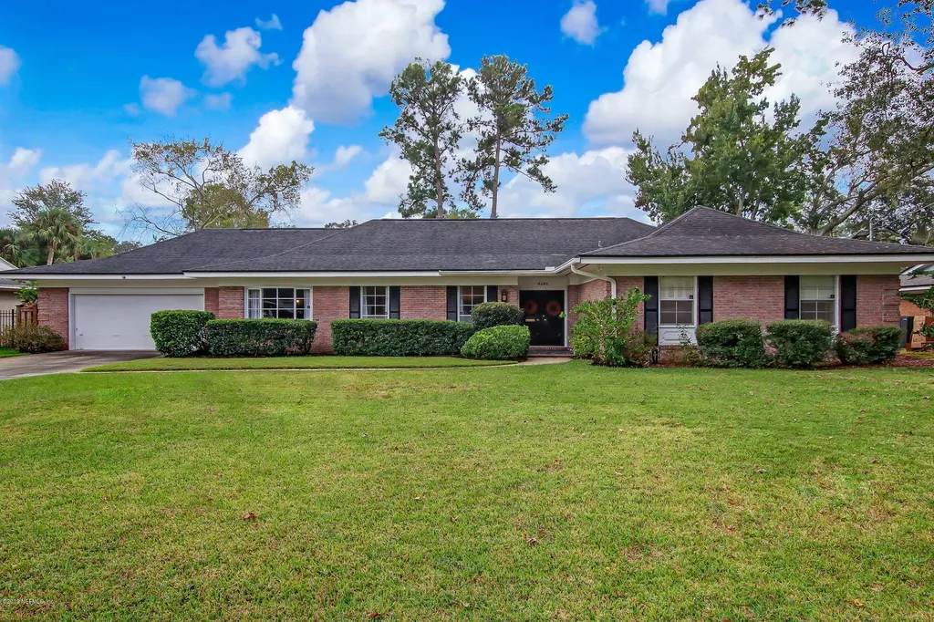 4646 Lancelot Lane Jacksonville FL 32210