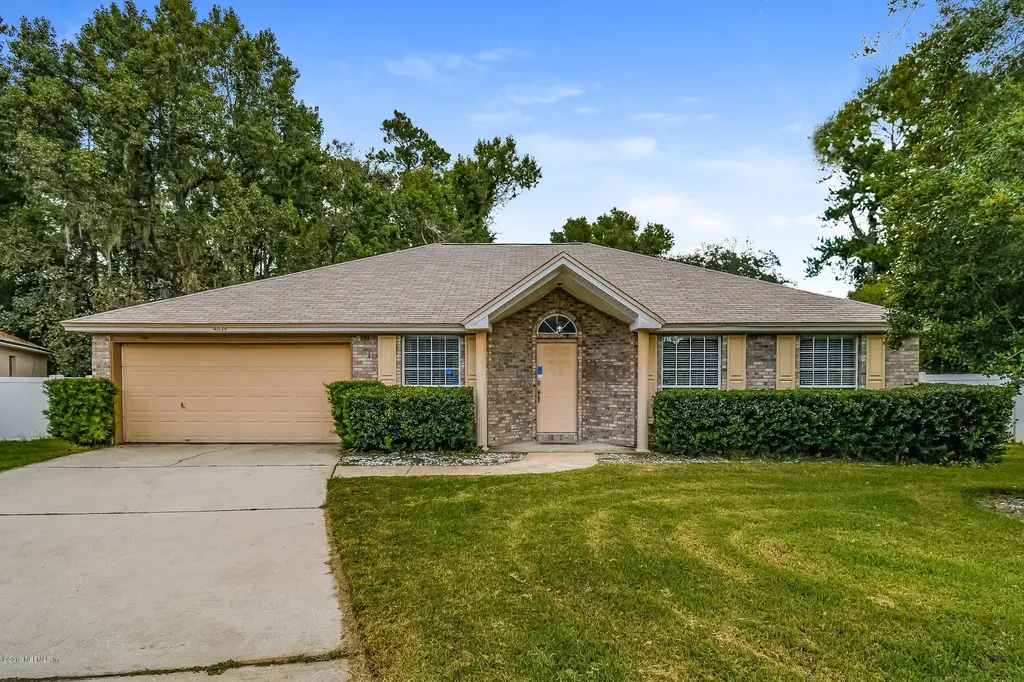 4639 Misty Dawn Court N Jacksonville FL 32277